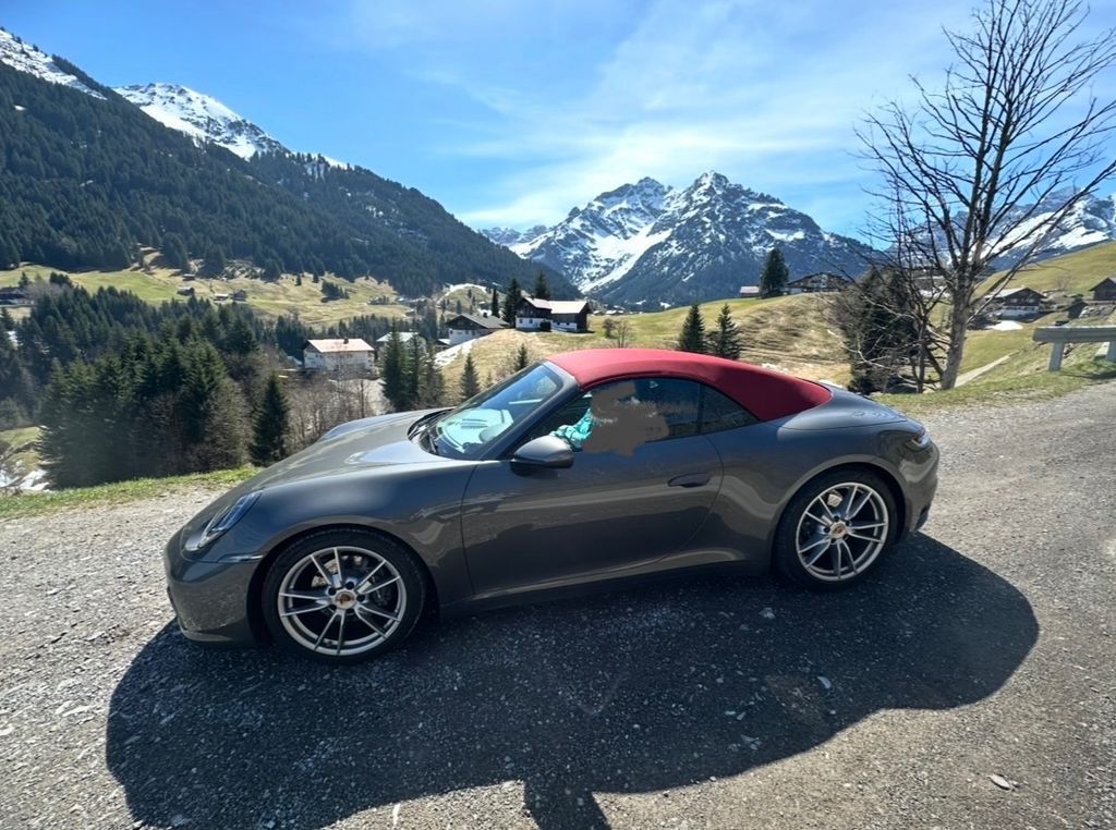 Image of Porsche 992