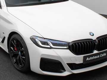 Fahrzeugabbildung BMW 540d xD Tour M Sport HUD HiFi Laserlicht 19``
