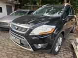 Ford Kuga Titanium *AUTOMATIK*ALLRAD*PDC* - Ford Kuga aus 2010: Titanium