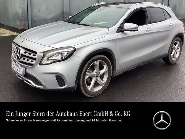 Mercedes-Benz GLA 220 d Urban Pano LED Memo AHK Comand 360°DAB