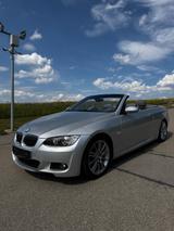 BMW Bmw e93 330d Cabrio M-Paket  Schaltwippen ACC - gebrauchte BMW 330 aus dem Jahr 2008