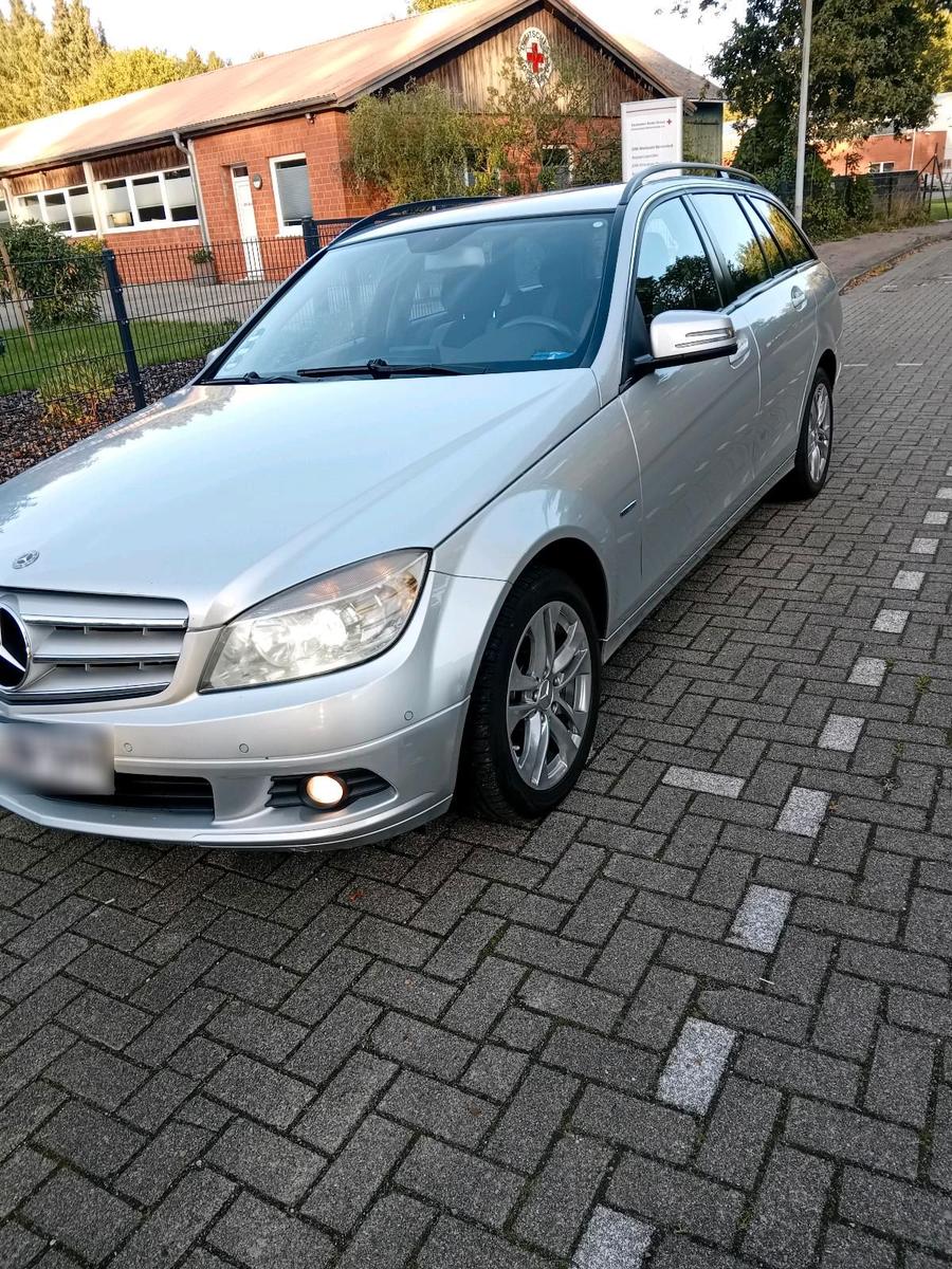 Mercedes-Benz 220 2009 — photo 9