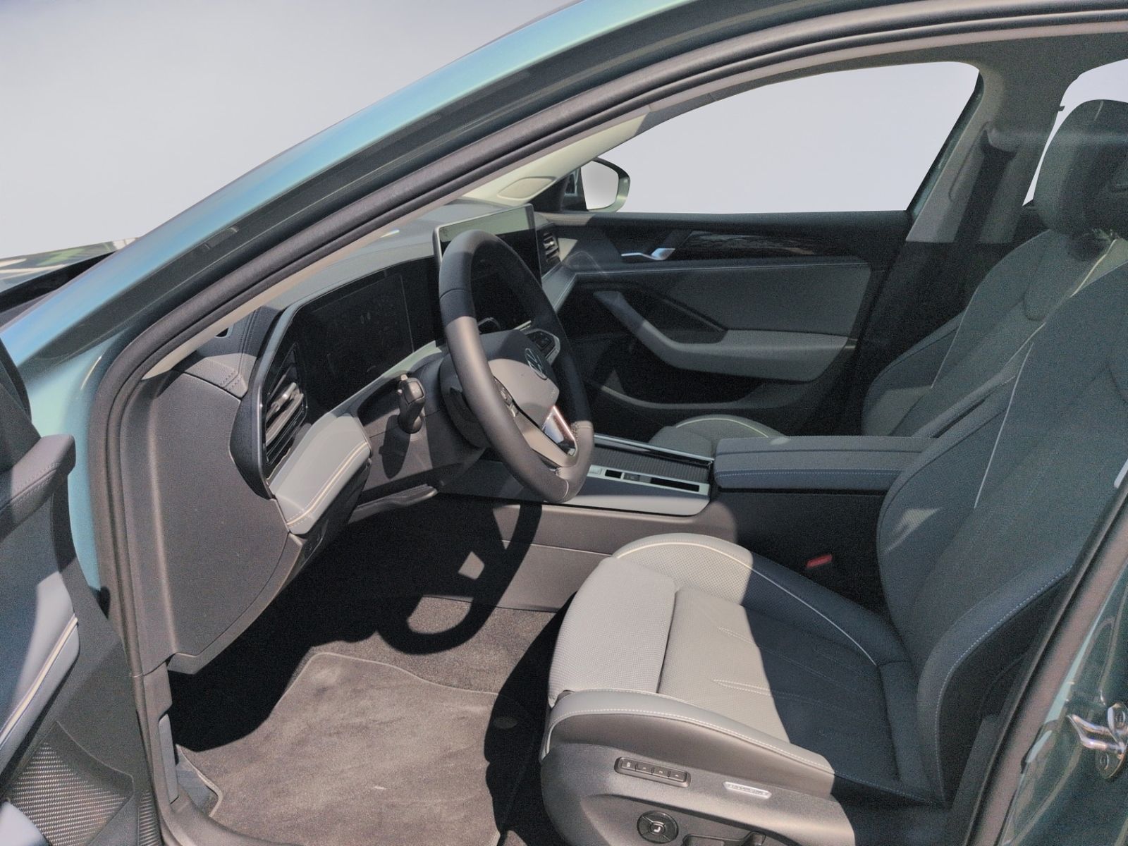 Passat Variant 2.0 TDI DSG 4M Elegance AHK+