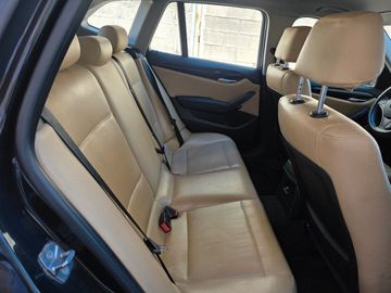 BMW X1 - 10