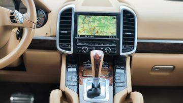 Porsche Cayenne - 10