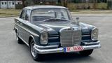 Mercedes-Benz 300 SE Königsflosse - Mercedes-Benz 300 Oldtimer mit Benzin-Antrieb: Limousine