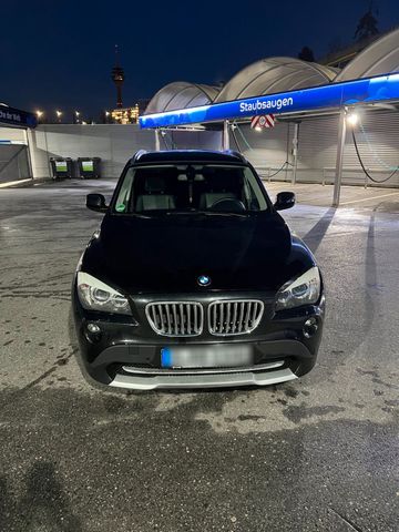 BMW X1 S Drive Pano-Navi-Tail NEU Tüf Auch...