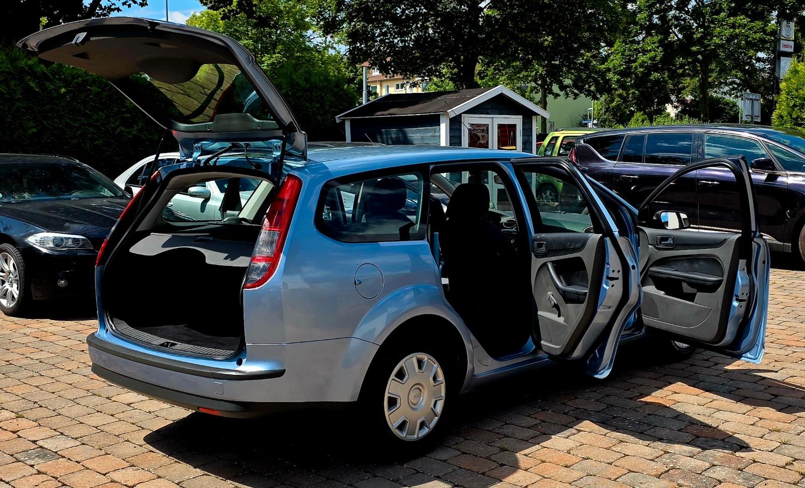 Ford Focus 2006 — photo 15