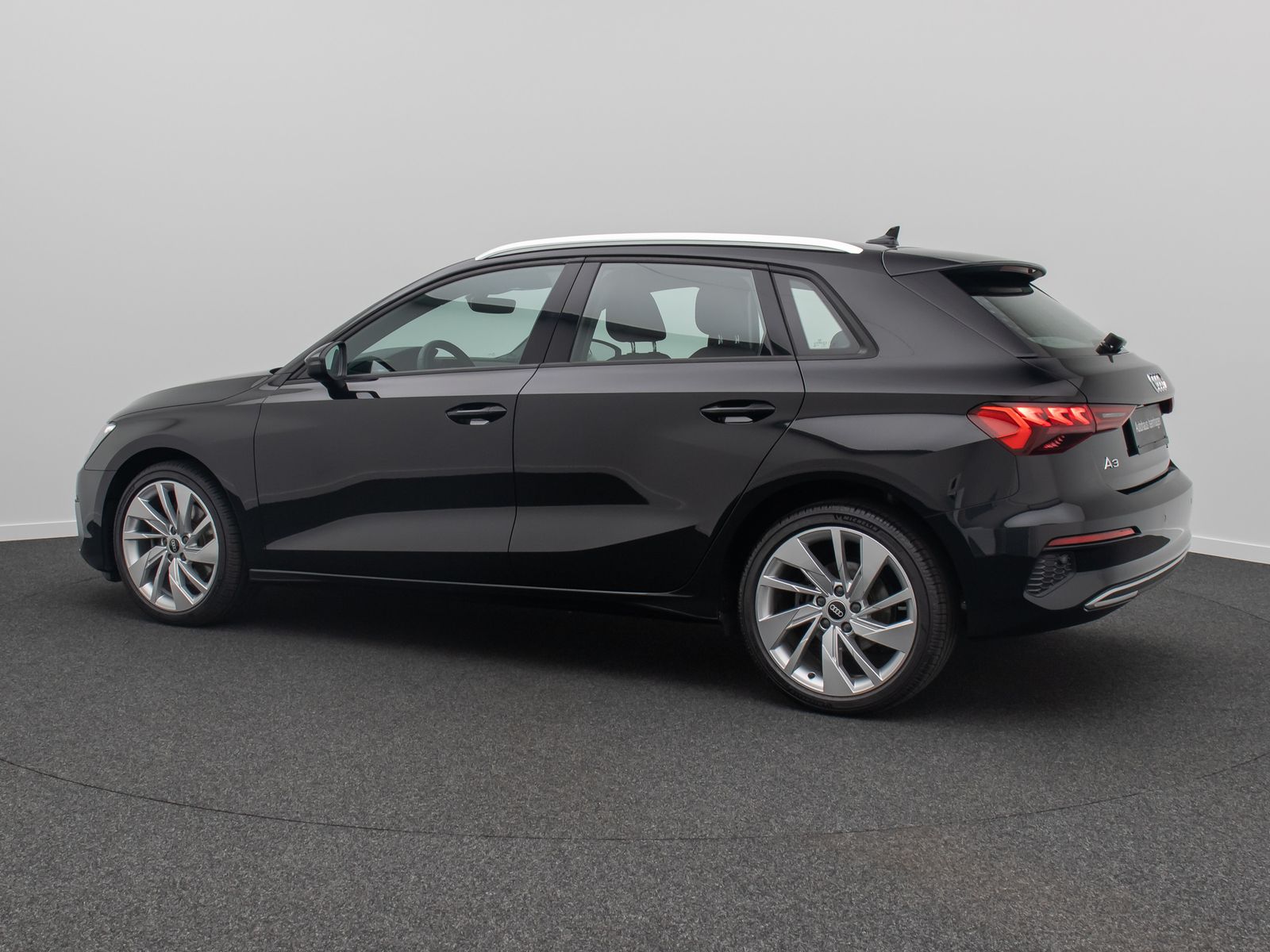 Fahrzeugabbildung Audi A3 35 TFSI Sportback LED PDC Sound Tempomat AHK