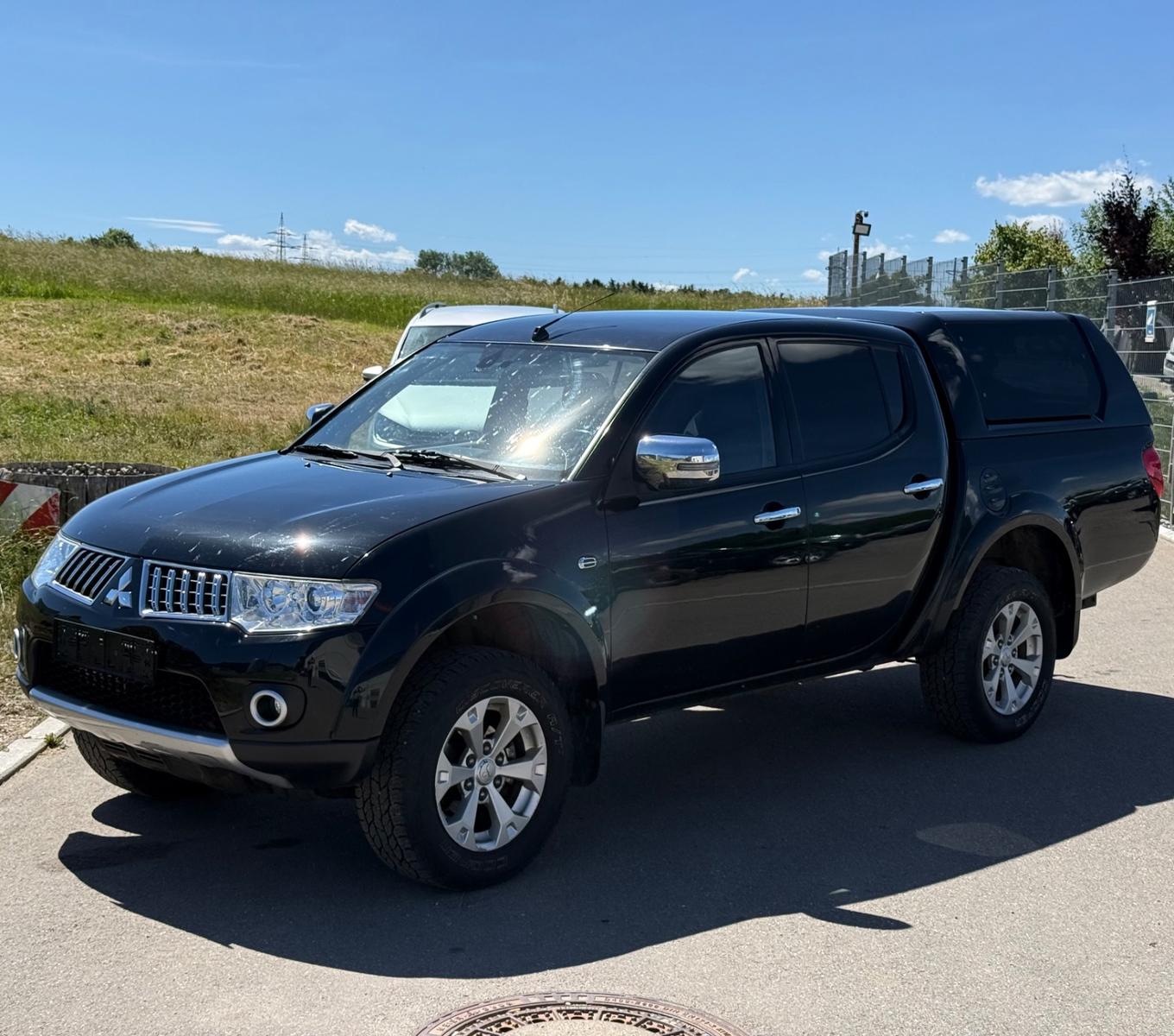Mitsubishi L200 Pick-Up Double Cab 2.5 D-ID 4WD Top Edition