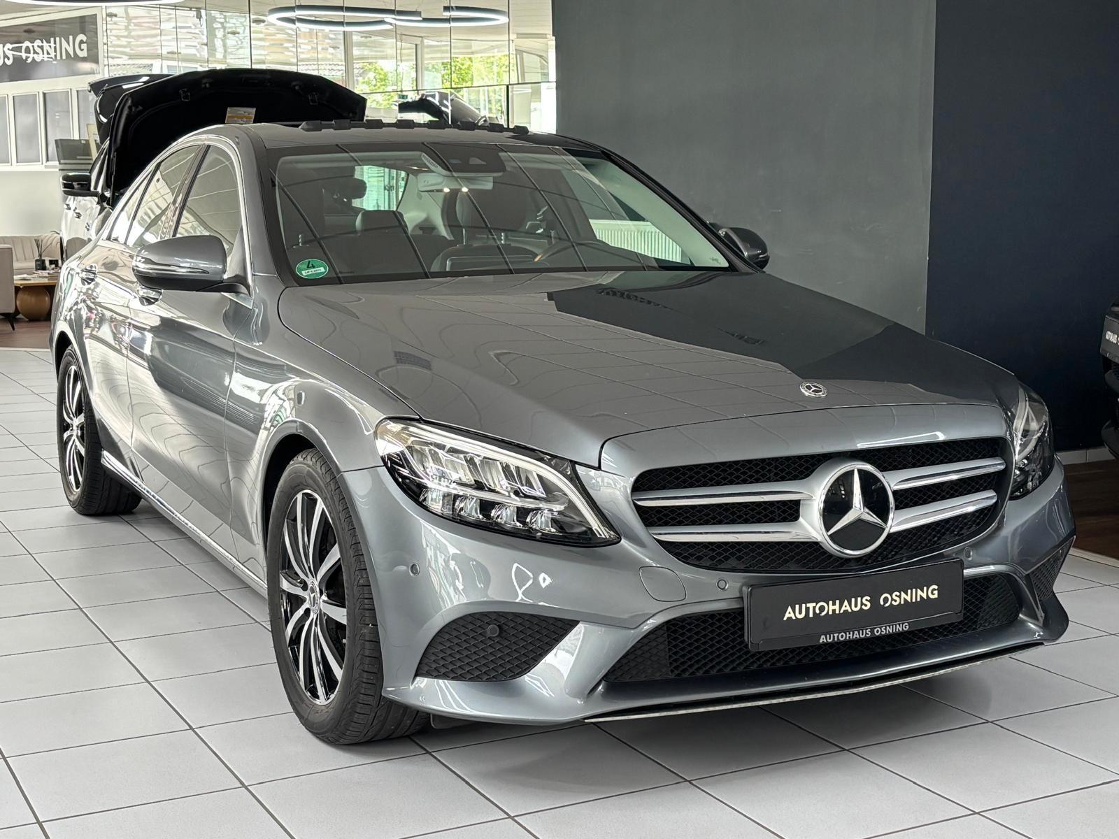 Mercedes-Benz C 220D AMBIENTE NAVI CARPLAY KAM SCHIEBEDACH