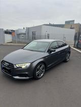 Audi A3 35 TFSI S tronic Navi+RFK  S Line Limousine