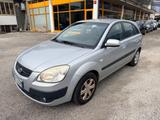 Kia Rio 1.500 CRDi 110cv Neopatentati - Kia Rio aus 2006