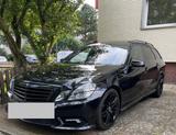 Mercedes-Benz 350 - schwarze Mercedes-Benz 350