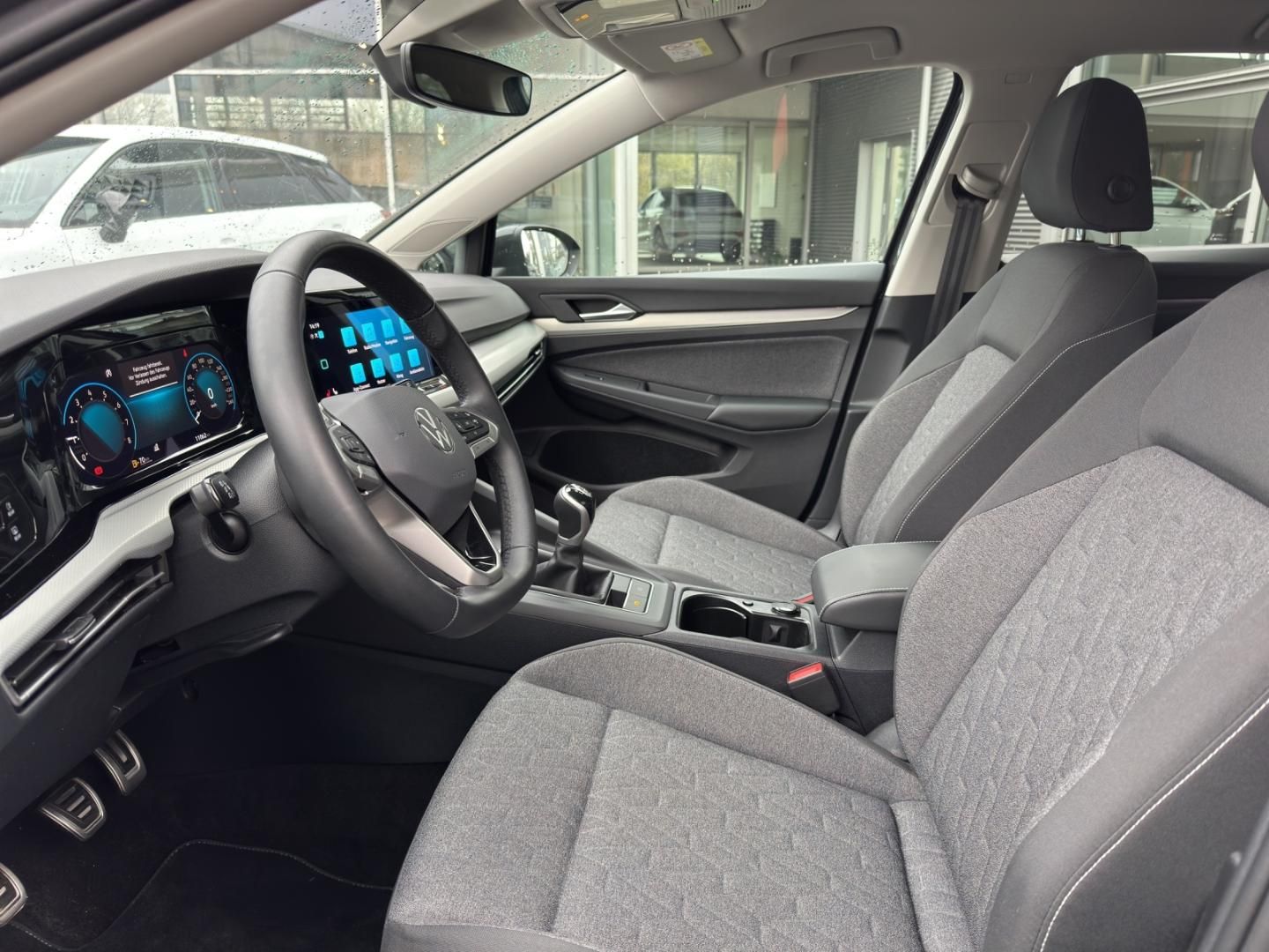 Fahrzeugabbildung Volkswagen Golf MOVE VIII 1.0 TSI Move ,RFK, GJR,SH, Climat