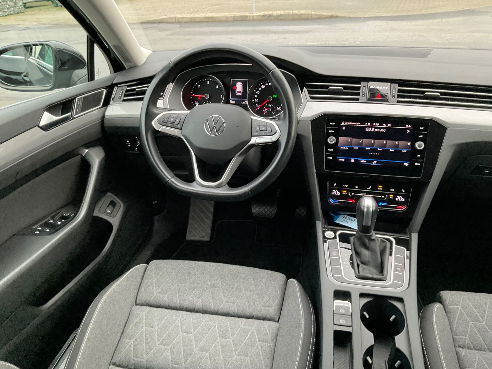 Fahrzeugabbildung Volkswagen Passat Variant 2.0 TDI DSG Busi,Kamera,LED,ACC