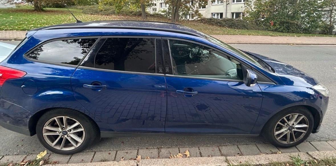 Ford Focus 2014 — салон