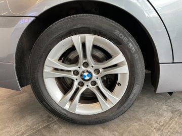 MYAUTOCENTER – Gebraucht- und Jahreswagen mit Werkstattservice in Pfaffenhofen BMW 318 *Klima*TÜV1027*KLIMA*PDC*