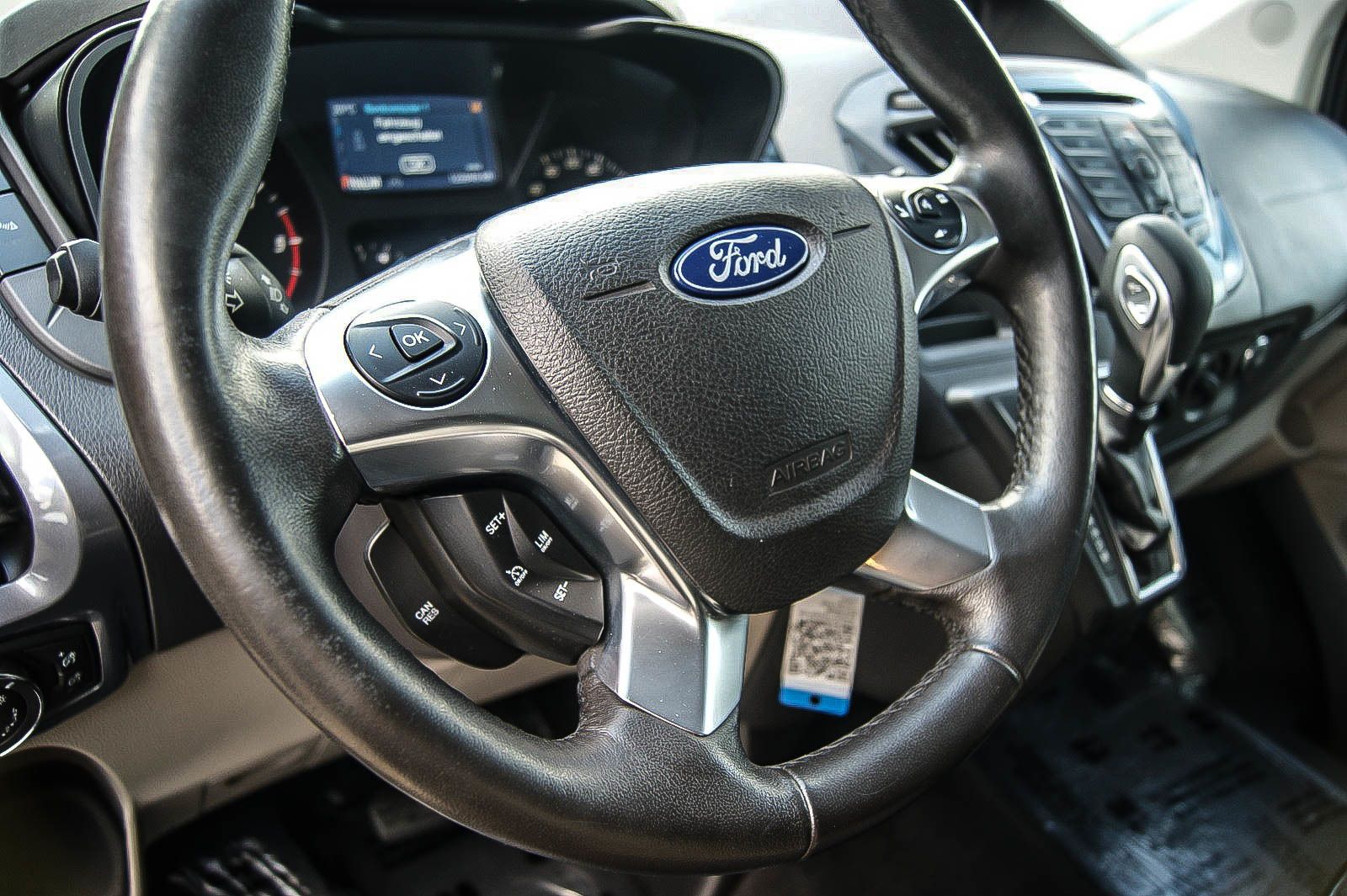 Fahrzeugabbildung Ford Tourneo Custom 2.0TDCi Auto 8-SITZE NAVI 1.HAND