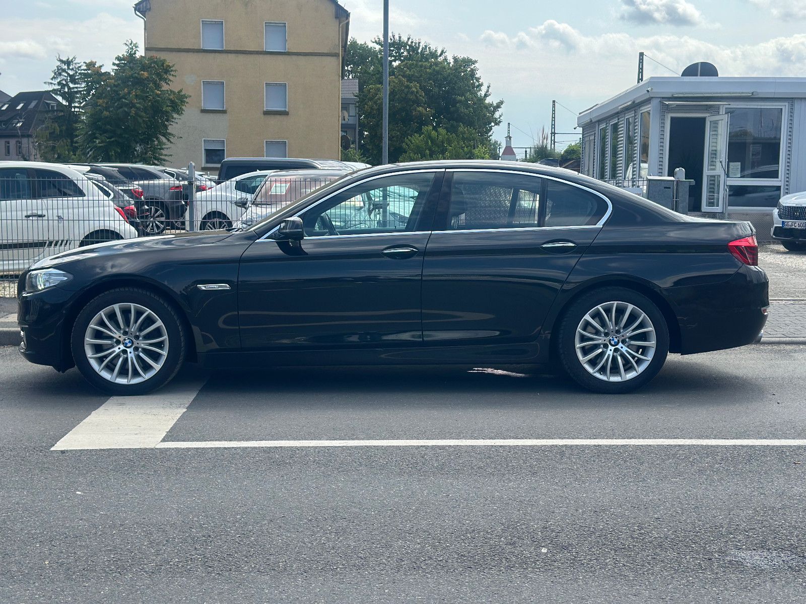 Fahrzeugabbildung BMW 535 d LUXURY*HEAD-UP+LEDER*