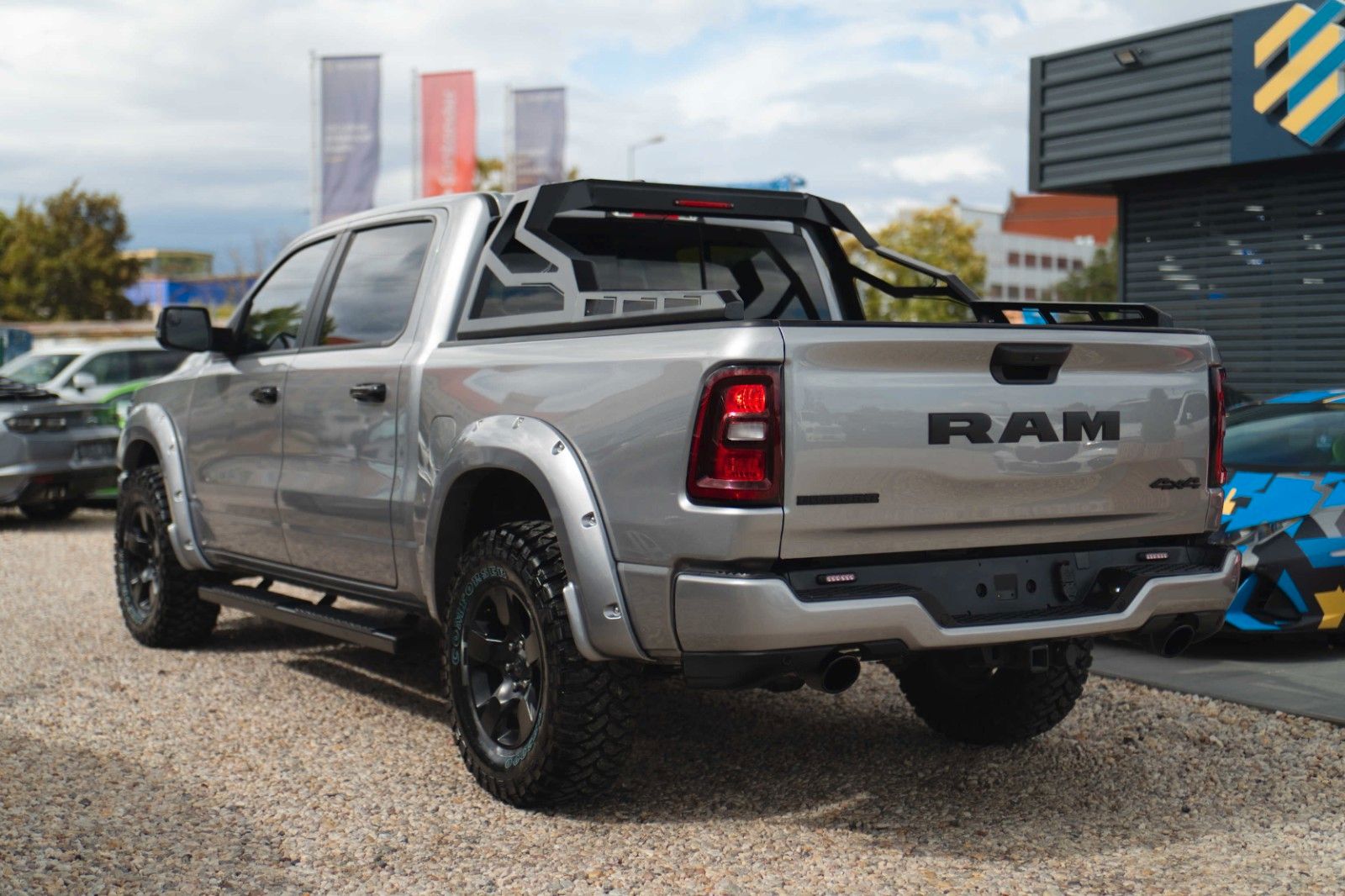 Fahrzeugabbildung Dodge RAM 3.0 MY 25 TWIN TURBO Offroad Night ACC 19%