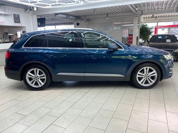 Audi Q7 - 8