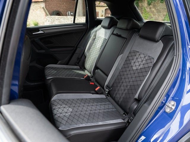 Tiguan R-Line Matrix AID NAV Lenkradhzg. 19"