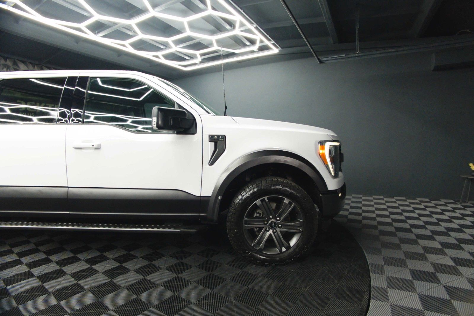Fahrzeugabbildung Ford F150 5.0L V8 4x4 Offroad SuperCrew RAPTOR 19%