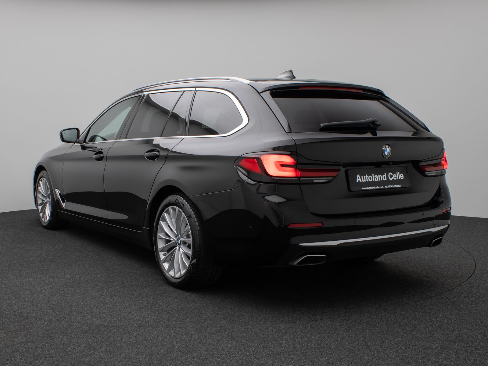 Fahrzeugabbildung BMW 530d xD Luxury Line 360° Laser HUD HiFi Komfort