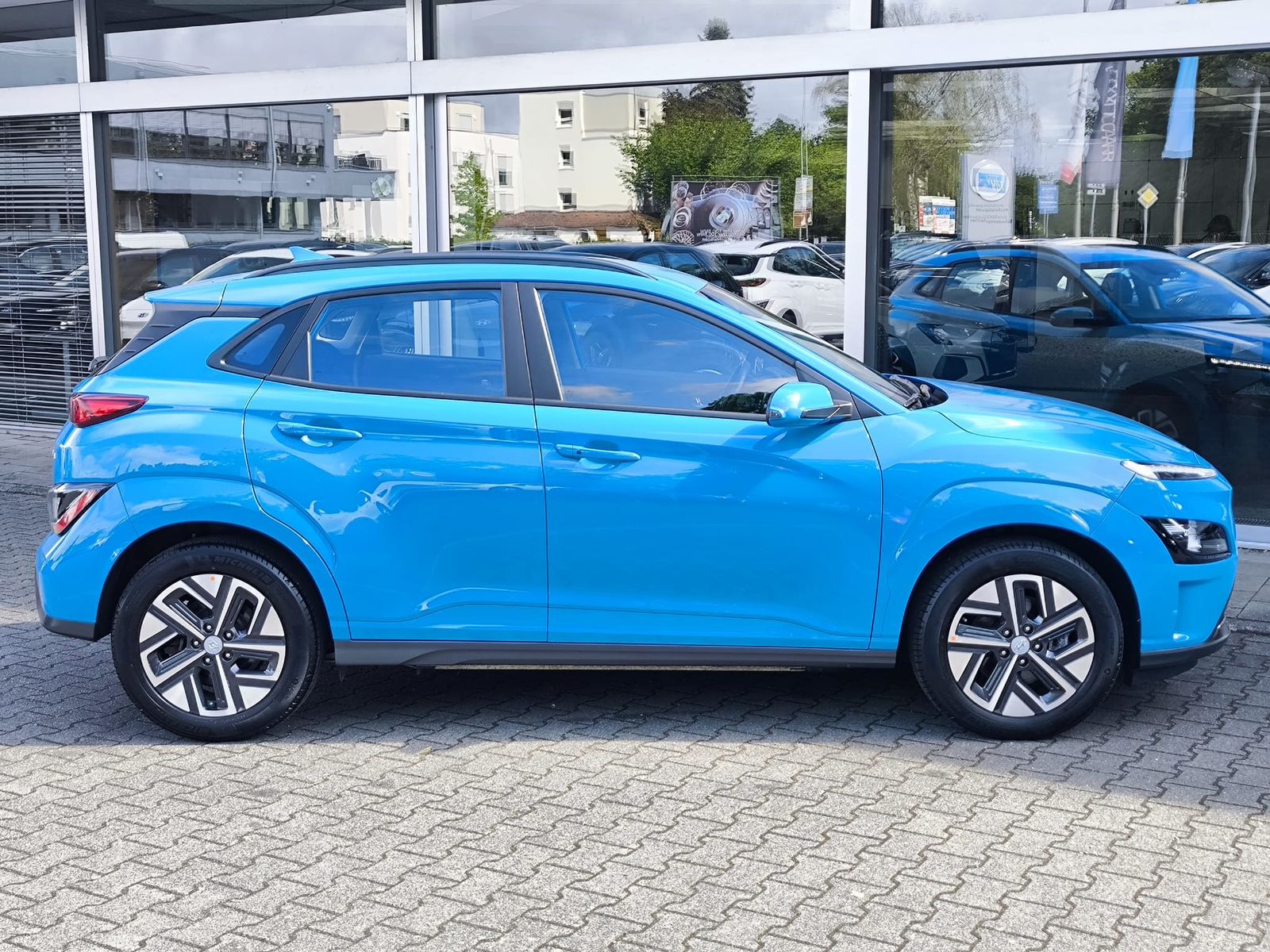 Fahrzeugabbildung Hyundai KONA Elektro LED+NAVI+KAM+TEMP+DAB+CARPL