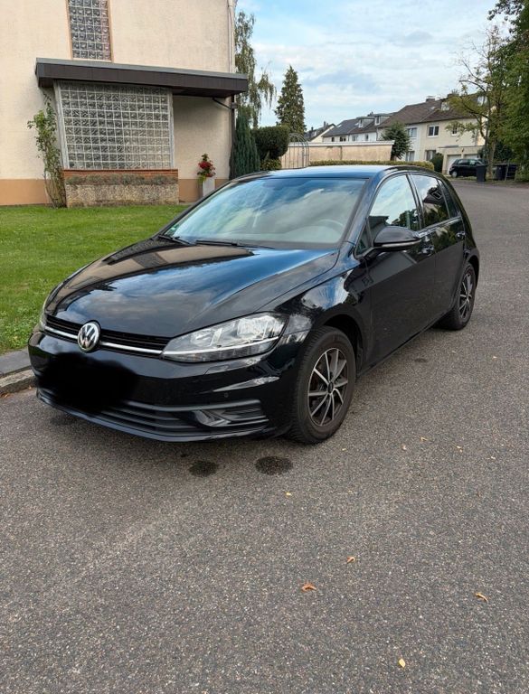Image of Volkswagen Golf