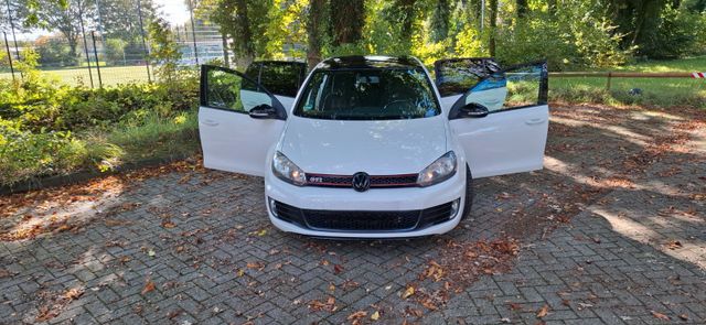 Volkswagen Golf 6 GTI  AT 65000km lesen !