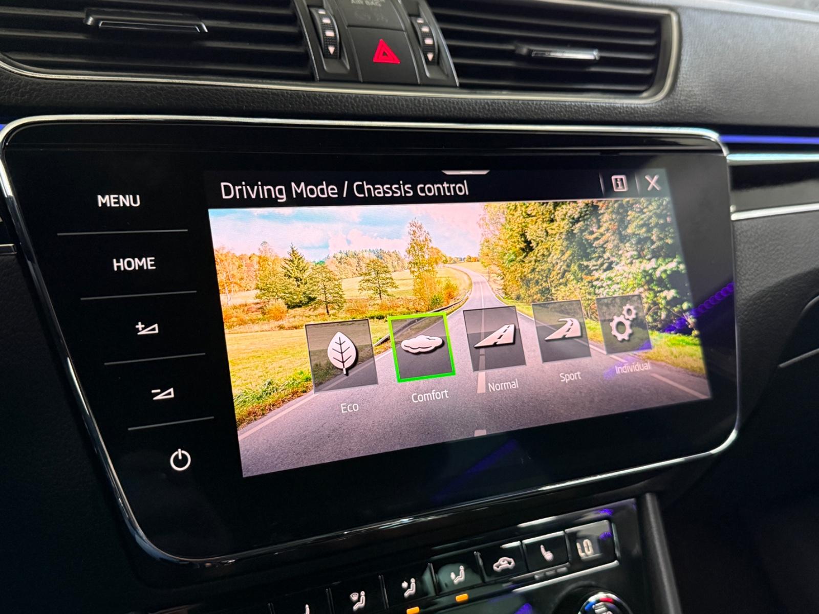 Skoda Superb Combi L&K 2.0 TDI MATRIX*LEDER*CANTON*ACC