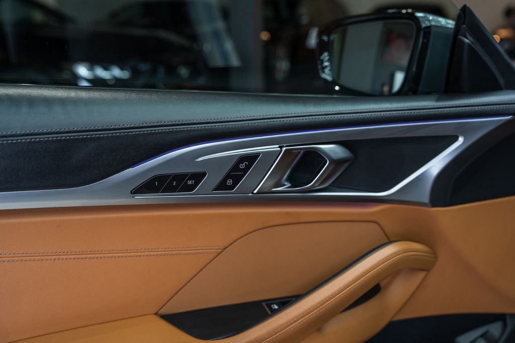 BMW 840 i Coupe M Sport*COGNAC*LEDER*20ZOLL*SHADOW* BMW 840 i Coupe M Sport*COGNAC*LEDER*20ZOLL*SHADOW*