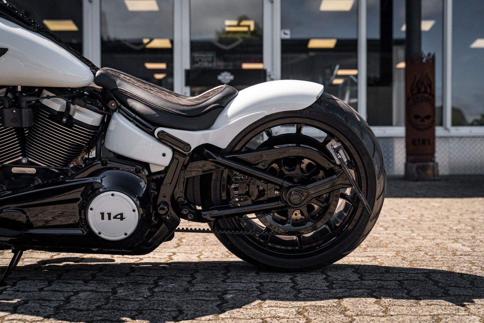 Fahrzeugabbildung Harley-Davidson WHITE FAT BOY FLFBS 114 MY24 -KESSTECH-