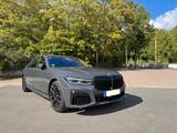 BMW M750Li xDrive -Garantie MWST-ausweisbar - BMW 750 in Berlin