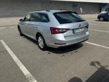 Skoda Superb 2.0 TDI SCR 140kW DSG 4x4 AMBITION CO... - Skoda Superb: 140
