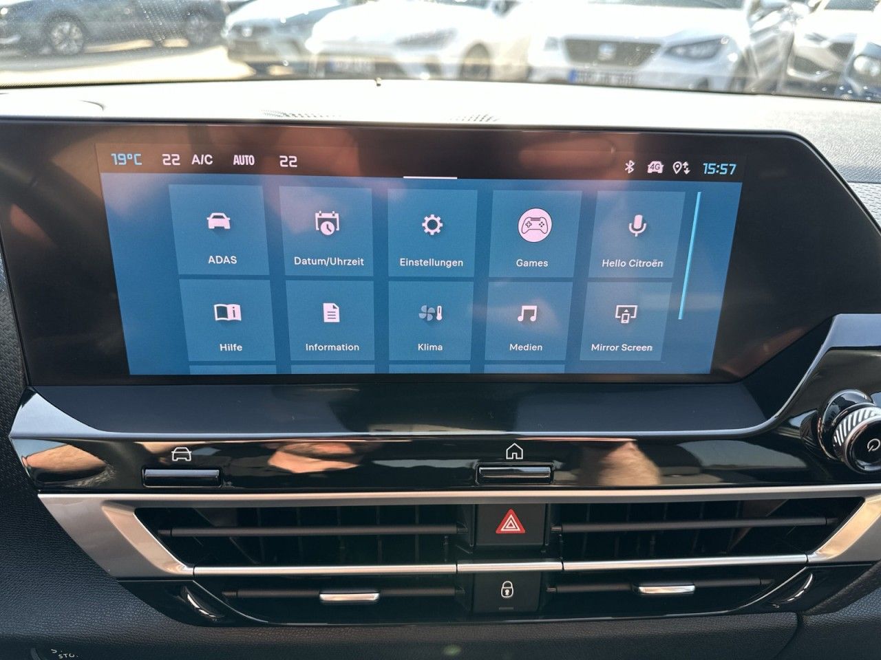 Fahrzeugabbildung Citroën C4 PureTech 130 EAT8 Shine