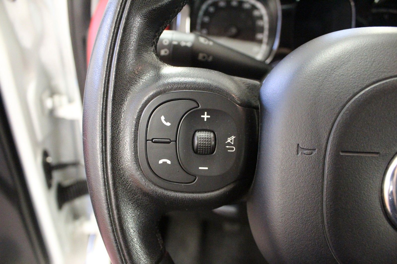 Fahrzeugabbildung Fiat Panda  Lounge 1.2