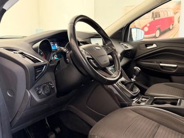Ford Kuga - 8