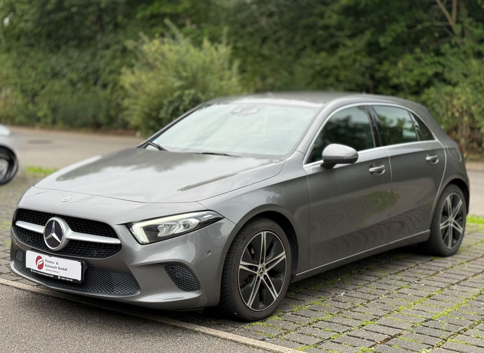 MERCEDES-BENZ A 250 Progressive/Automatik/Navi/LED/Kamera