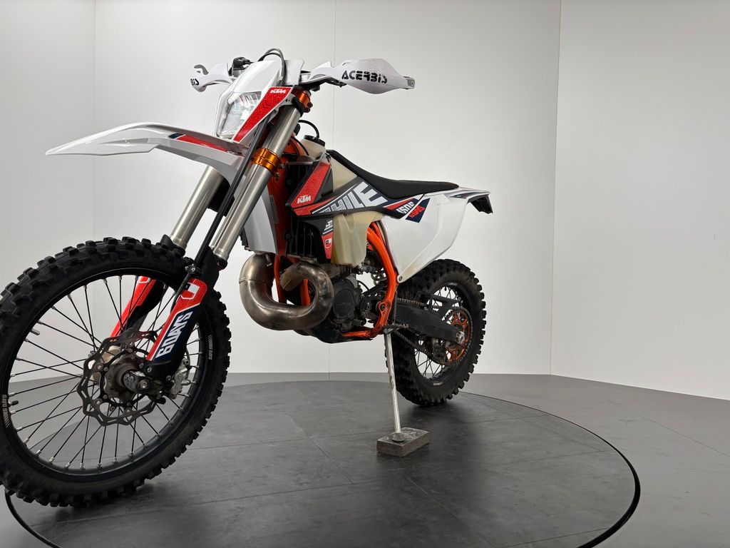 Fahrzeugabbildung KTM 300 EXC SIX-DAYS *EXCEL RÄDER *38,7 H *2.HAND