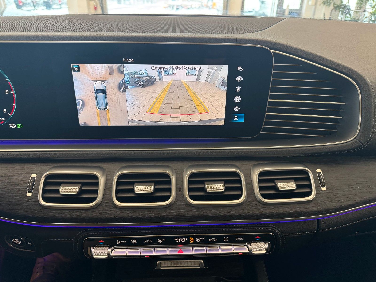 Fahrzeugabbildung Mercedes-Benz GLE 400d 4M+AMG+Pano+AIrM+Burm+360