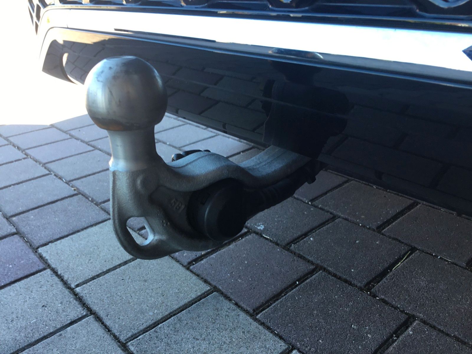 Fahrzeugabbildung Volkswagen Tiguan 2.0 TSI DSG 4M R-Line+Pano+AHK+IQLight+20