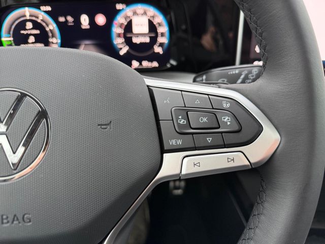 Golf 8 VIII 1.5 TSI Edition 50 El. Panodach Navi