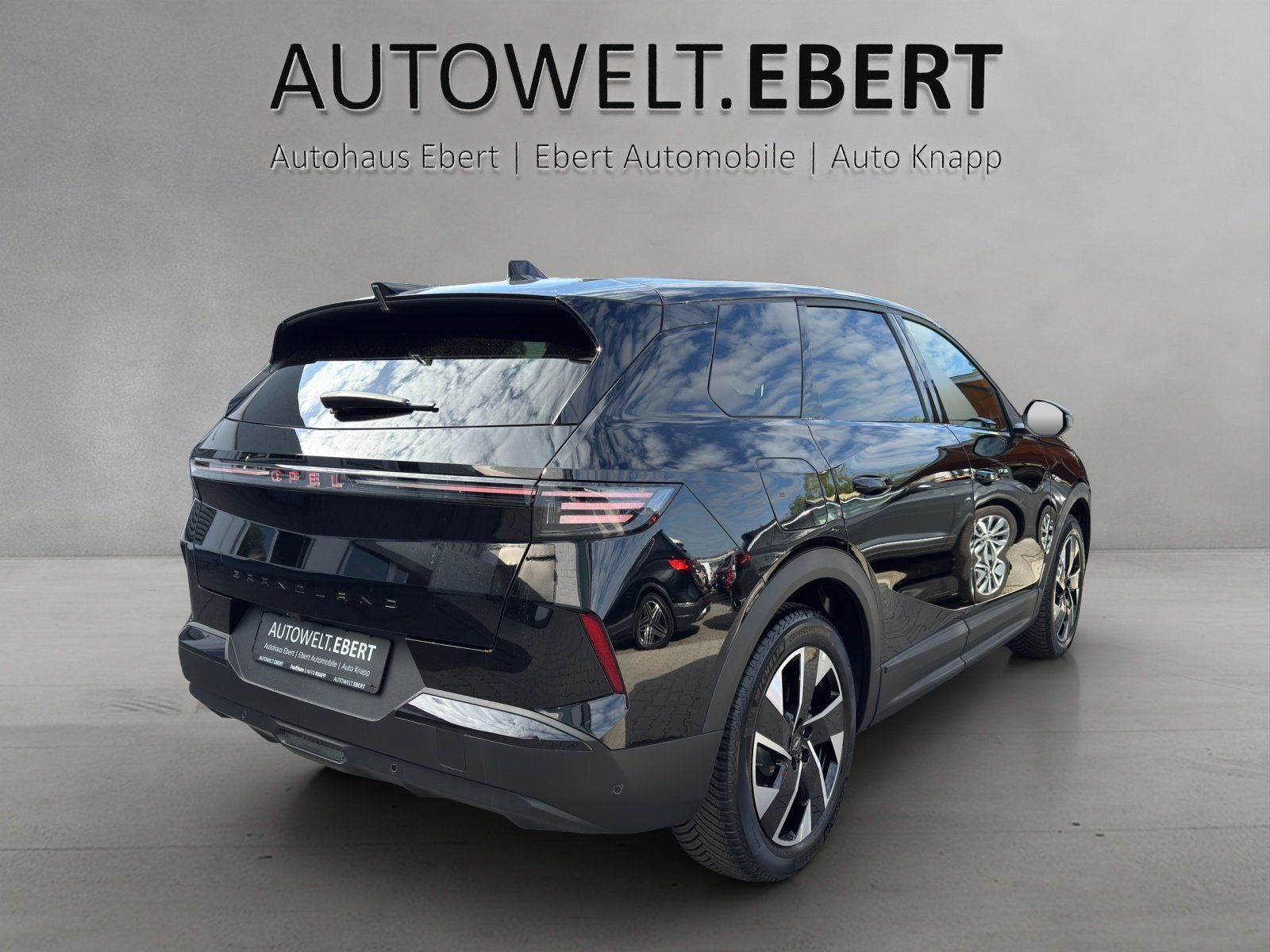 Fahrzeugabbildung Opel Grandland 1.2 Mild-Hybrid Ultimate/PANO/KAMERA/