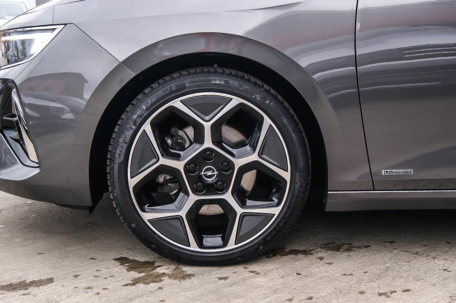 Fahrzeugabbildung Opel Astra L 1.5 Diesel ULTIMATE Aut HEADUP ANHZV LED