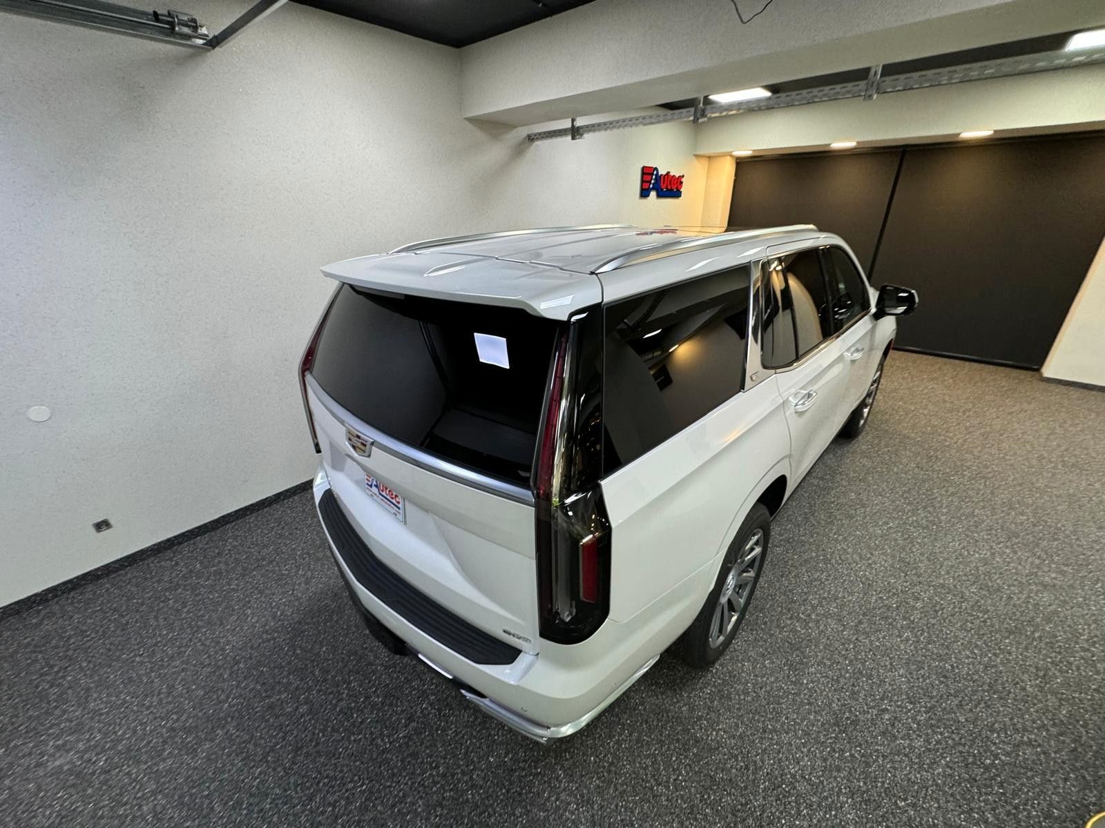 Fahrzeugabbildung Cadillac ESCALADE PREMIUM LUXURY PLATINUM 6.2 V8 -NIGHT V