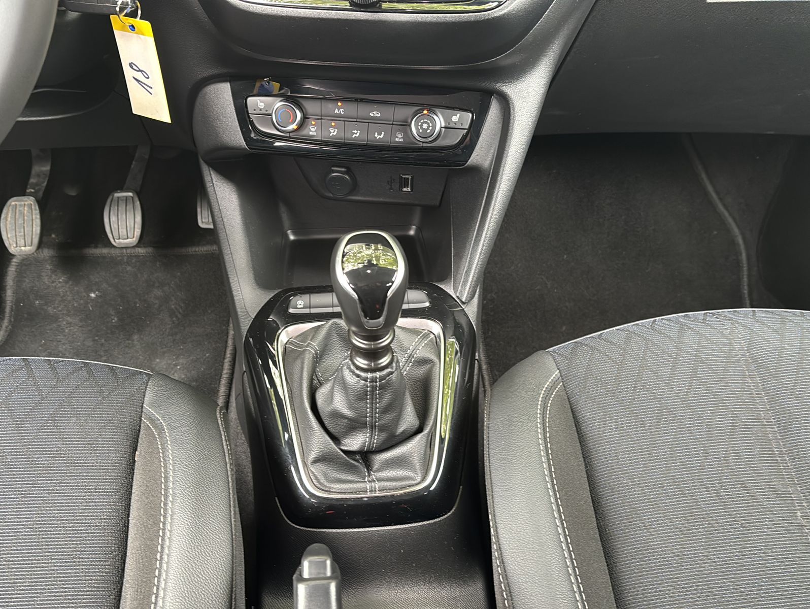 Fahrzeugabbildung Opel Corsa 1.2 Direct Injection Turbo 74kW