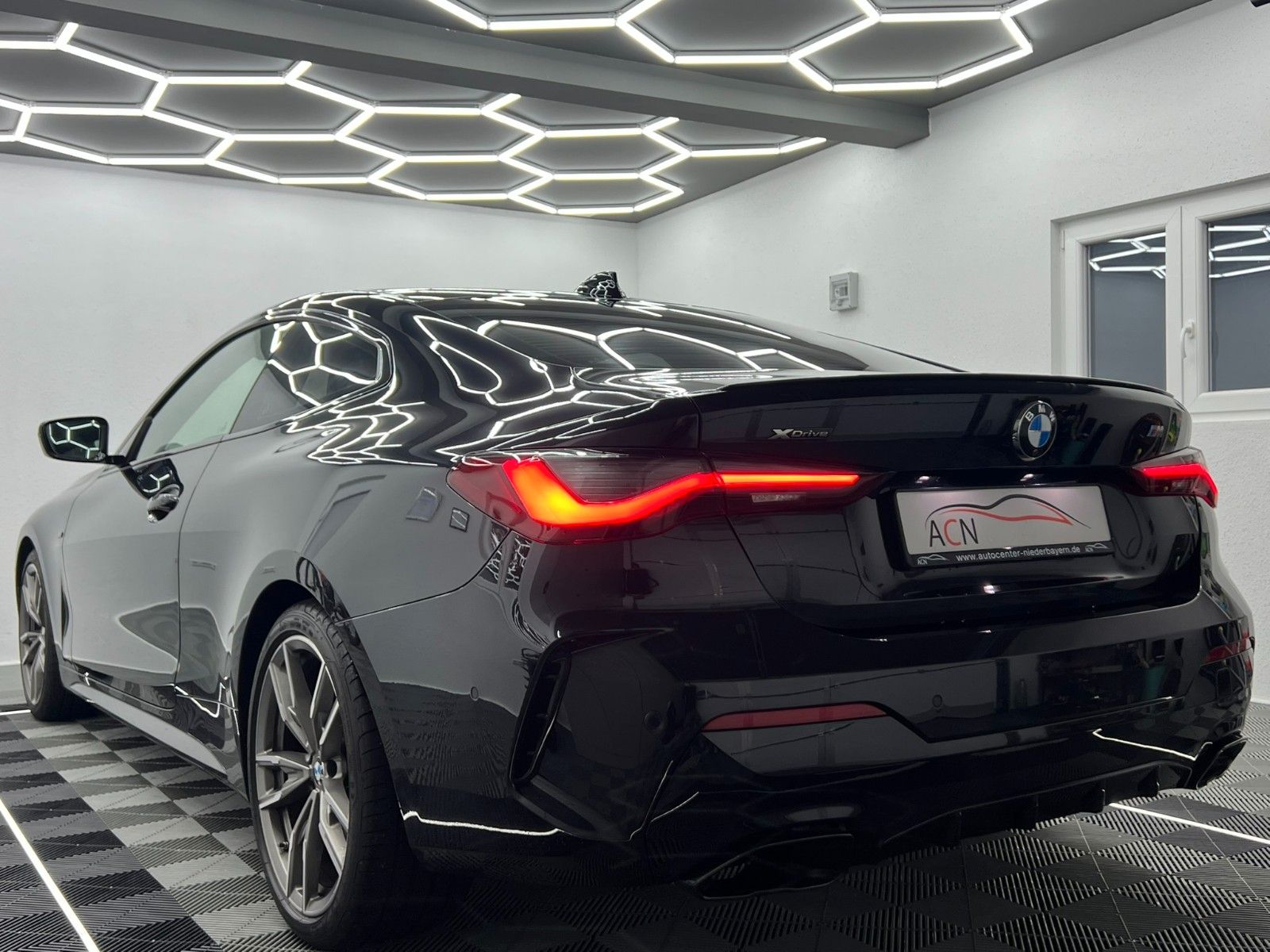 Fahrzeugabbildung BMW M440 i xDrive/LED/DAB/KAM/MEMORY/BICOLOR 19 ZOLL